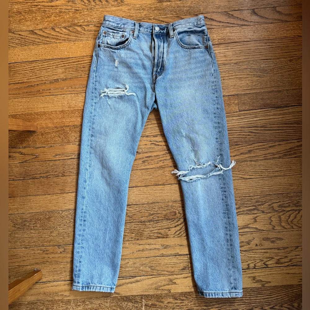 Levi’s Light Wash Distressed 501 S Women’s Skinny Jeans - Size 28 (W28 L28)